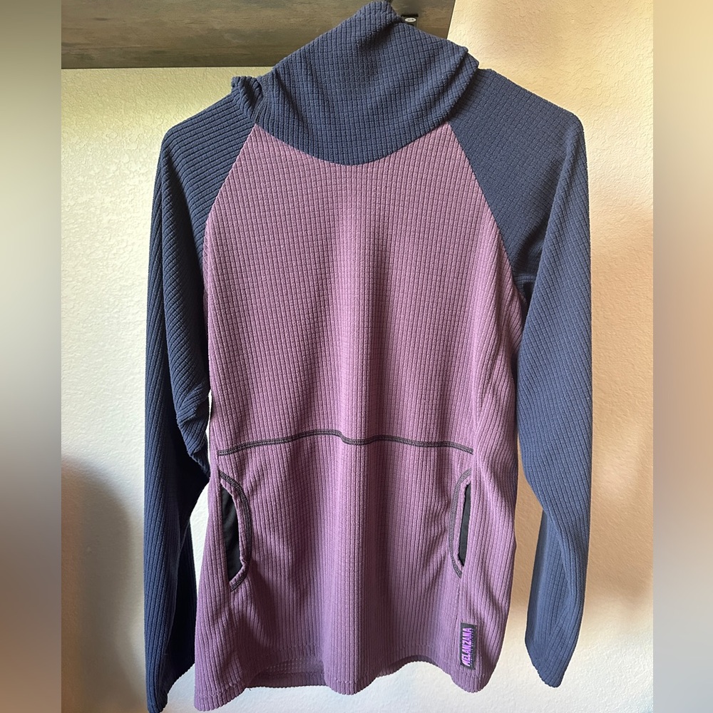 Women’s Melanzana - Large Great Condition